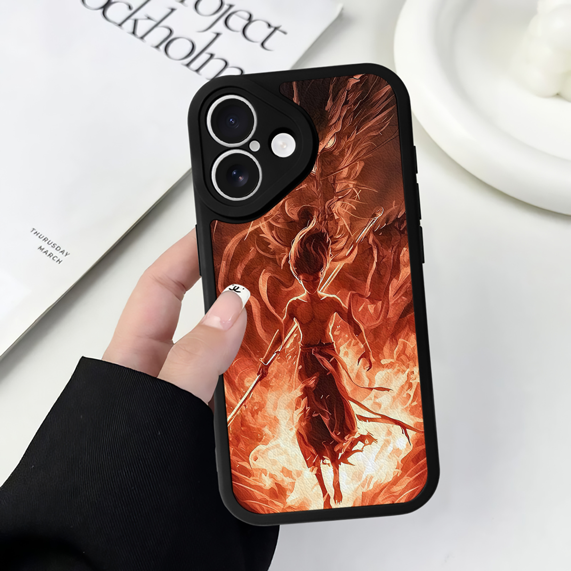 （画像用） Ne Zha 2 ナタ 魔童の大暴れ 【iPhone 16シリーズ対応】シリコンスマホケース（レザー調） 材質：シリコン
